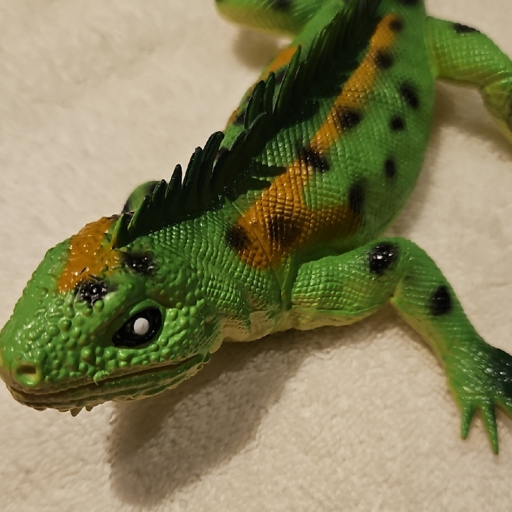 Lizard Reptile Toy Figure
